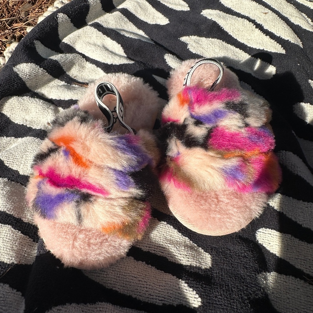 UGG 8/9 T Kids Slippers in Multicolor Fur